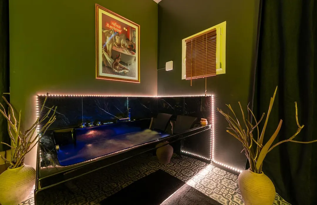 Love room - Luxuria Avignon-1